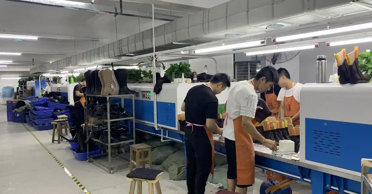 10 Questions Every Brand Should Ask Before Hiring a Shoe Manufacturer