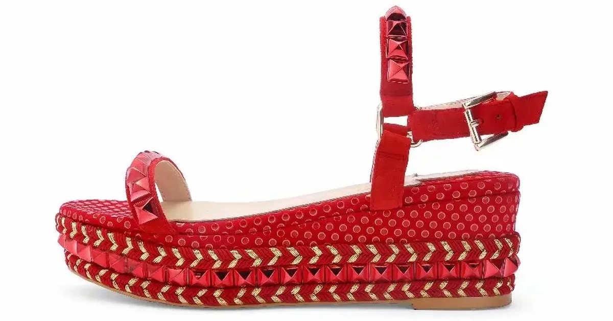 Christian Louboutin and ”the war of the red-soled stilettos”