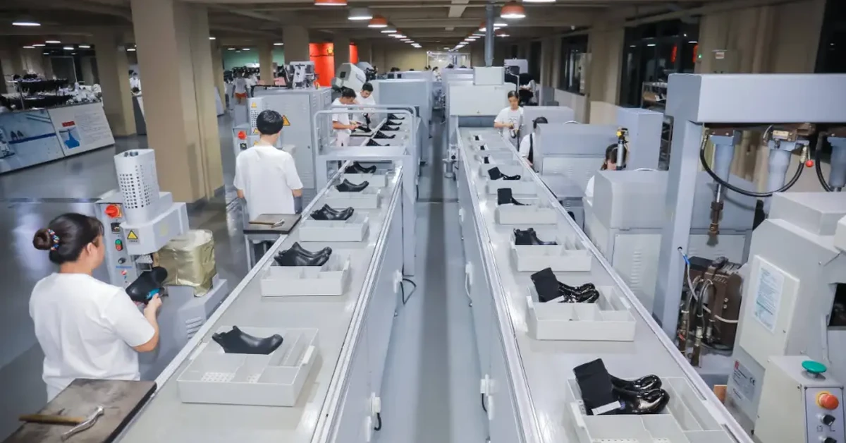 Lo sviluppo dei produttori di scarpe da donna in Cina
