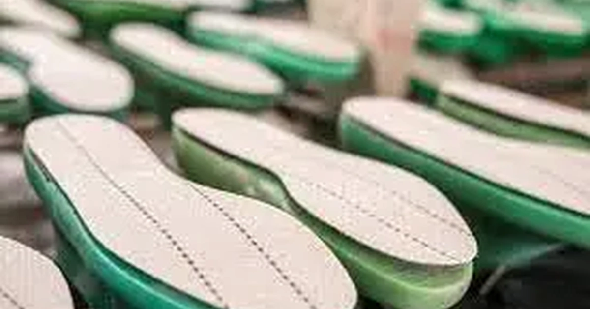 The material of women shoes-to custom leather shoes